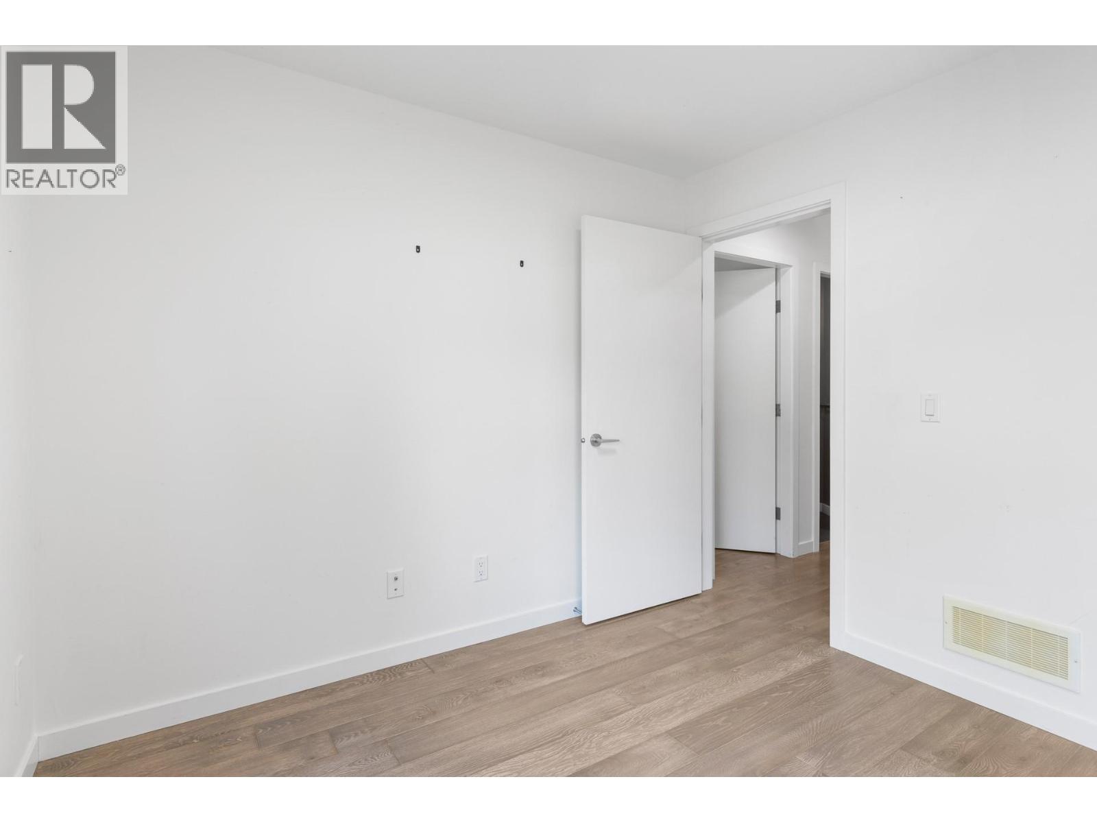 443 Christleton Avenue, Kelowna, British Columbia  V1Y 5H9 - Photo 29 - 10367139