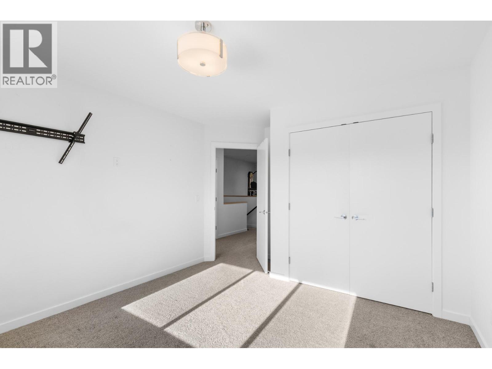 443 Christleton Avenue, Kelowna, British Columbia  V1Y 5H9 - Photo 43 - 10367139