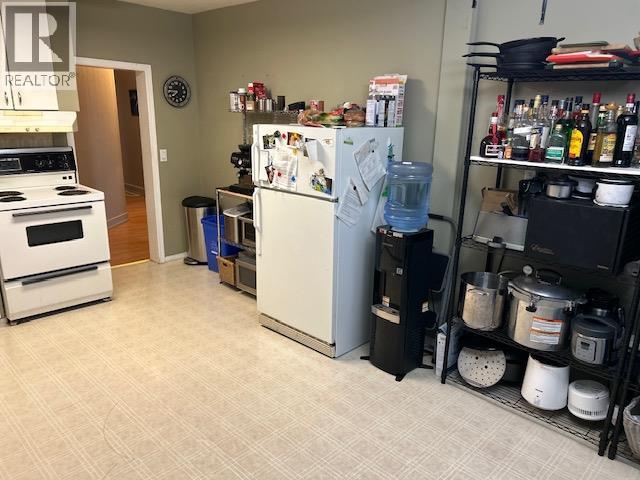 3595 Lakeshore Road, Kelowna, British Columbia  V1W 3K1 - Photo 11 - 10367579