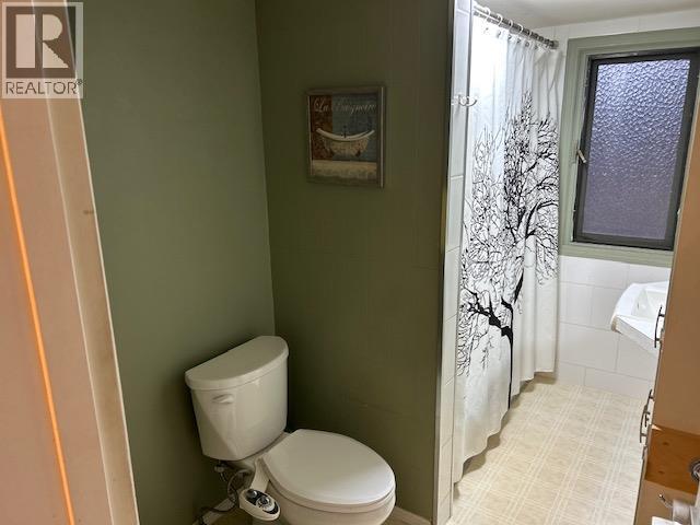 3595 Lakeshore Road, Kelowna, British Columbia  V1W 3K1 - Photo 9 - 10367579