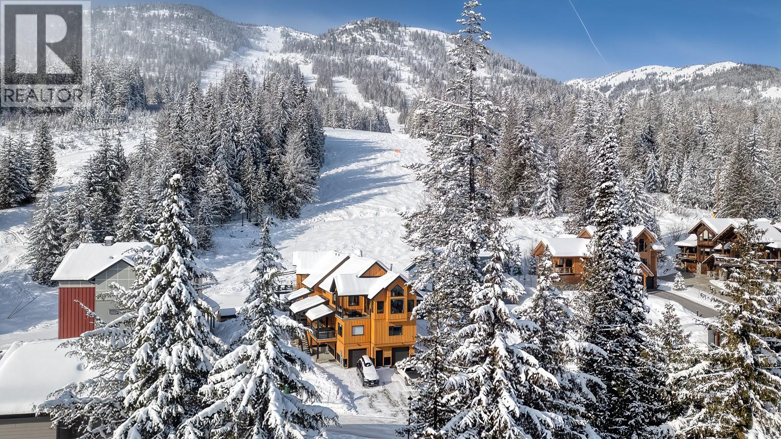 2001 Crest Road Unit# B, Rossland, British Columbia  V0G 1Y0 - Photo 1 - 10366877