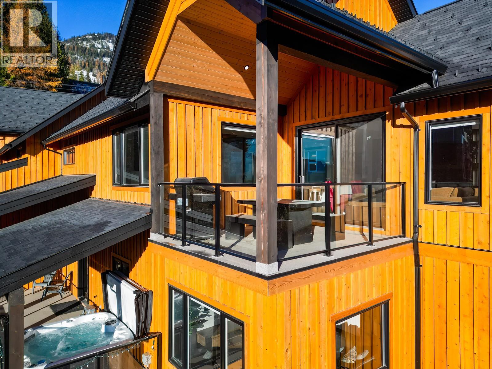 2001 Crest Road Unit# B, Rossland, British Columbia  V0G 1Y0 - Photo 12 - 10366877