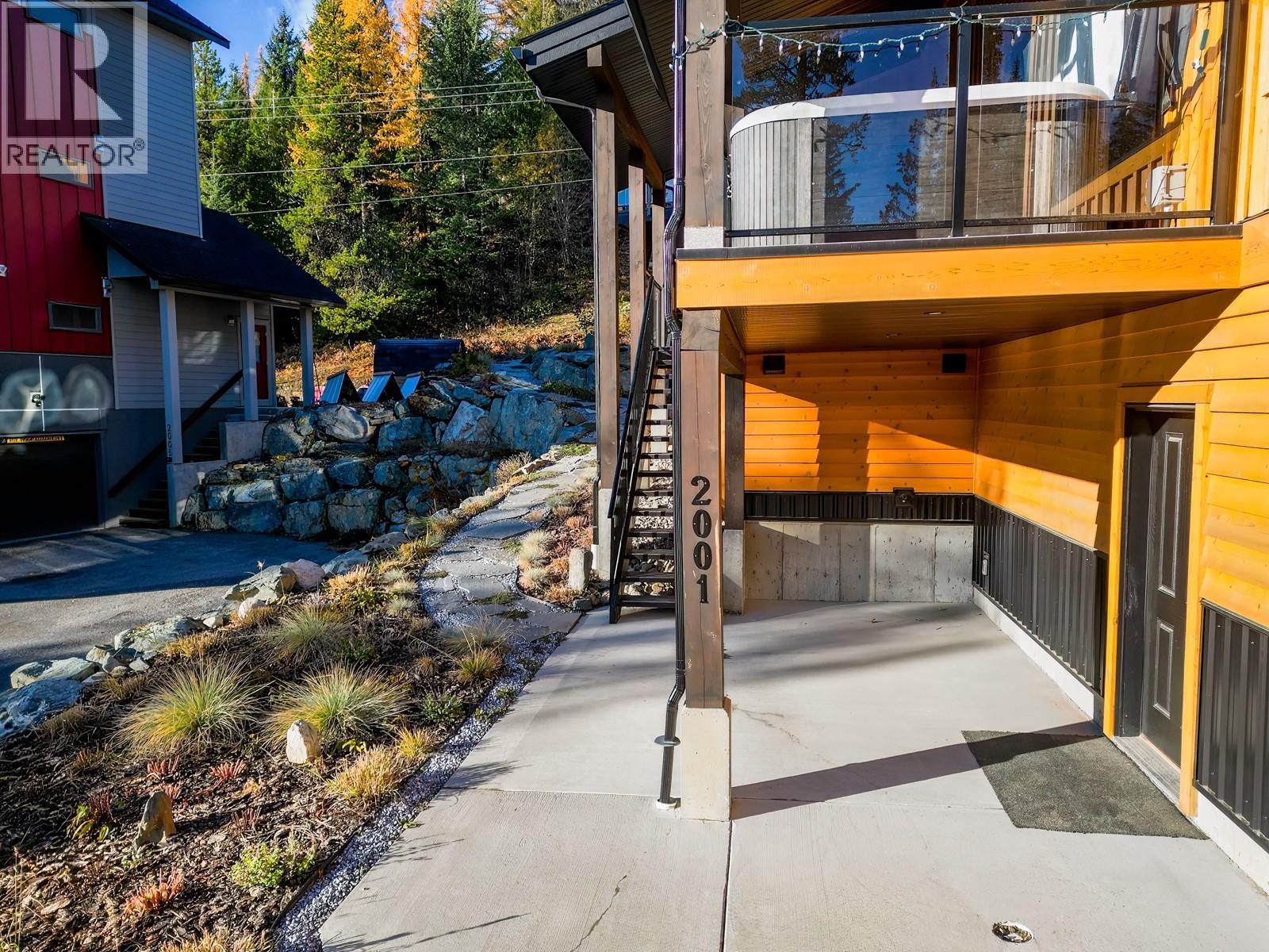 2001 Crest Road Unit# B, Rossland, British Columbia  V0G 1Y0 - Photo 18 - 10366877