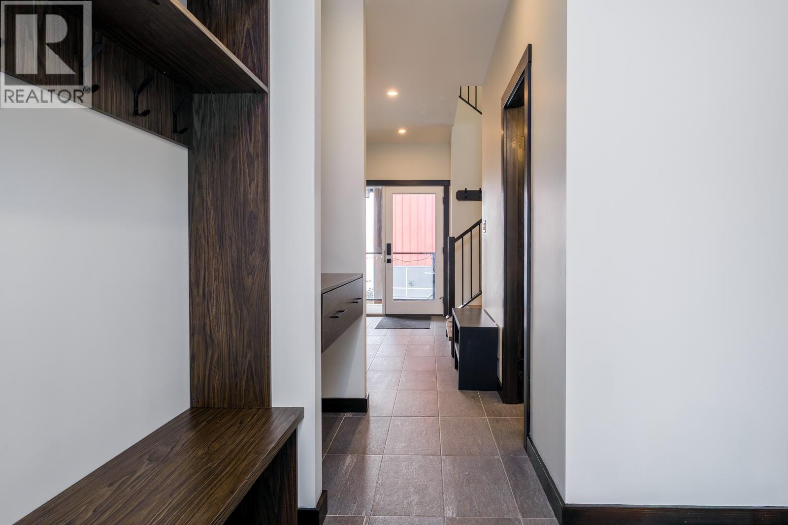 2001 Crest Road Unit# B, Rossland, British Columbia  V0G 1Y0 - Photo 32 - 10366877