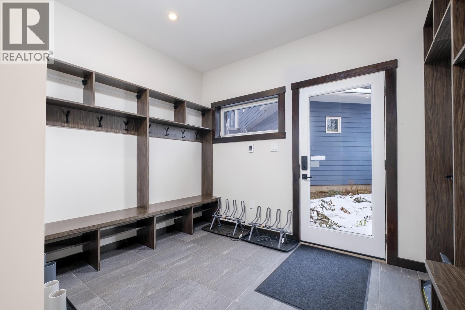 2001 Crest Road Unit# B, Rossland, British Columbia  V0G 1Y0 - Photo 42 - 10366877