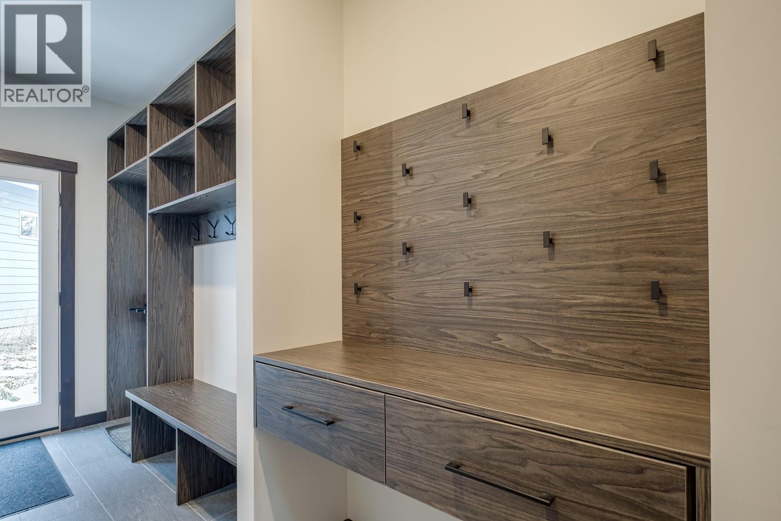 2001 Crest Road Unit# B, Rossland, British Columbia  V0G 1Y0 - Photo 44 - 10366877