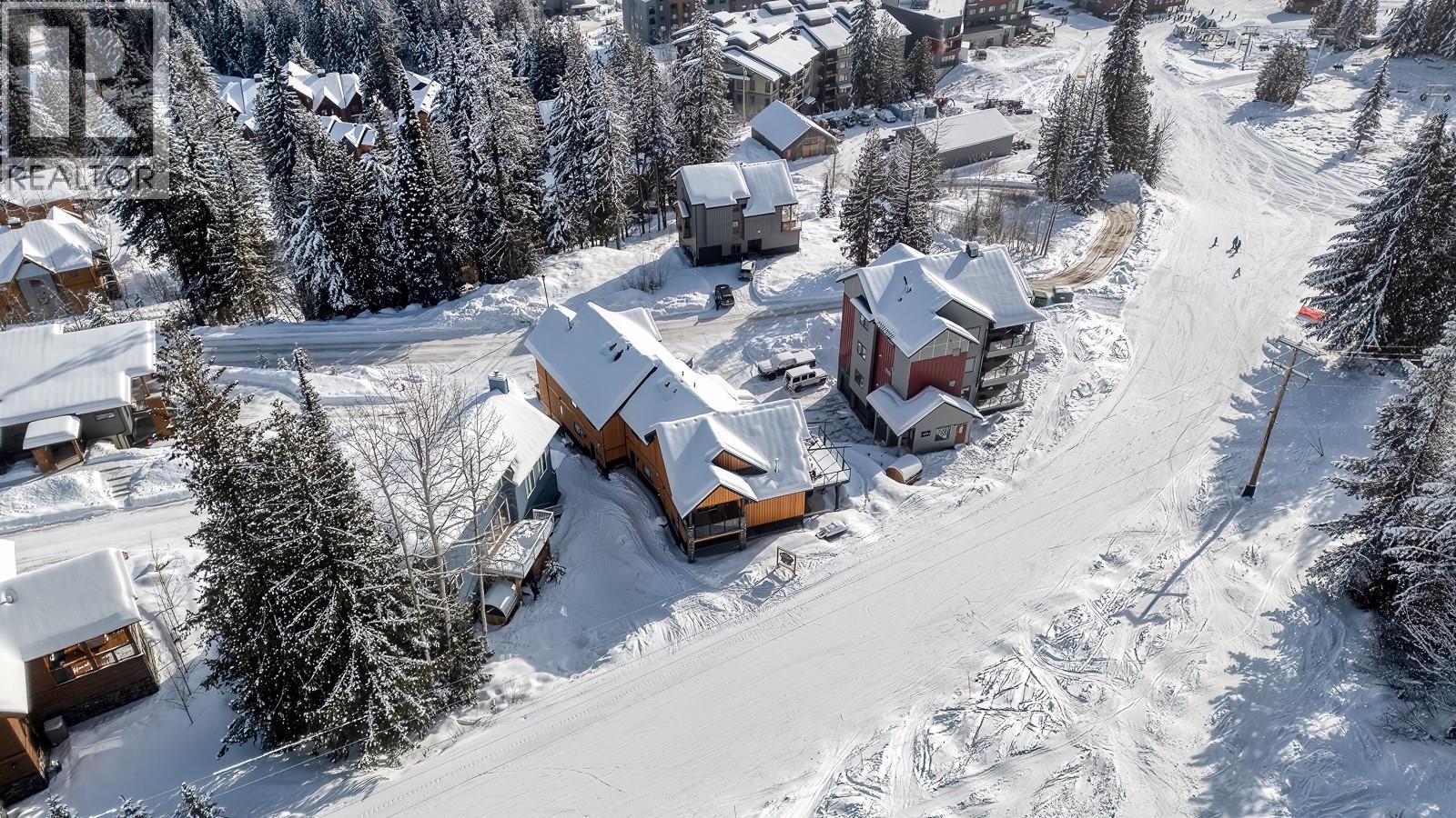 2001 Crest Road Unit# B, Rossland, British Columbia  V0G 1Y0 - Photo 63 - 10366877