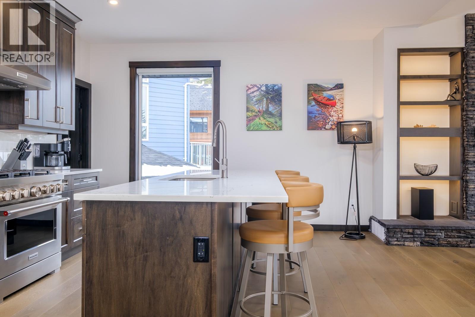 2001 Crest Road Unit# B, Rossland, British Columbia  V0G 1Y0 - Photo 9 - 10366877