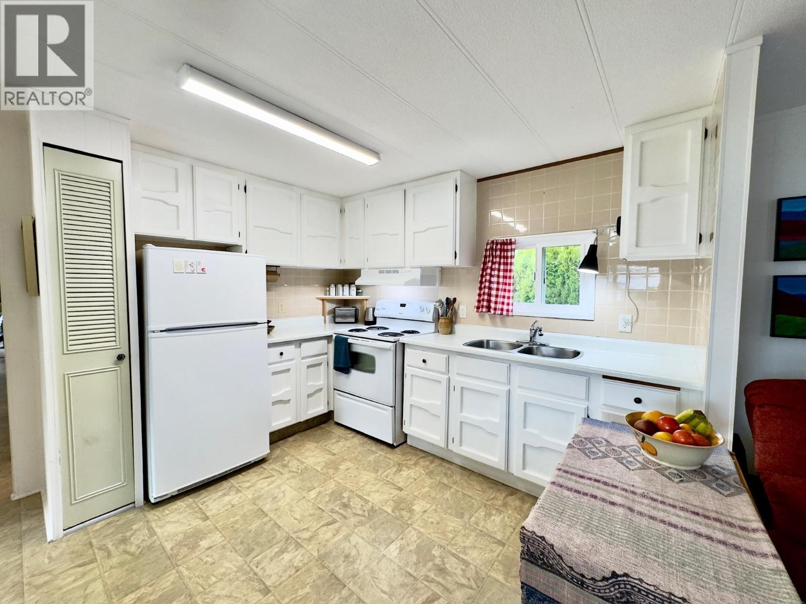 999 Burnaby Avenue Unit# 42, Penticton, British Columbia  V2A 1G7 - Photo 4 - 10367531