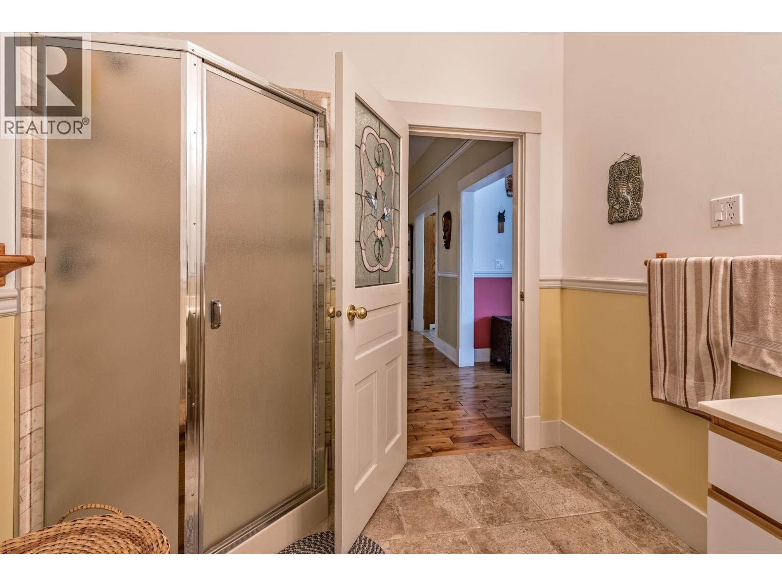 9739 Delcliffe Road, Vernon, British Columbia  V1H 1K9 - Photo 14 - 10367087