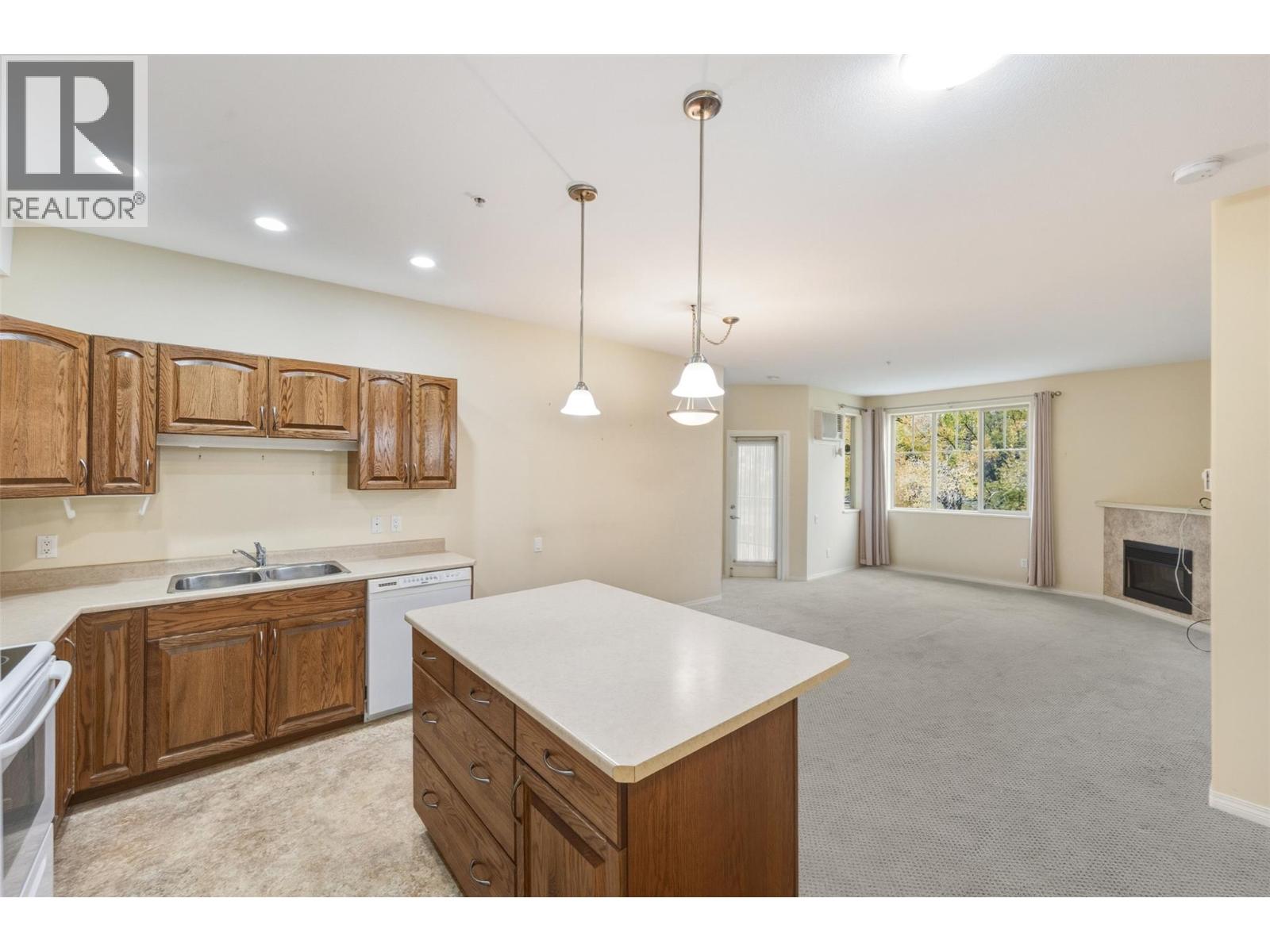 921 Spillway Road Unit# 105a, Oliver, British Columbia  V0H 1T8 - Photo 4 - 10367608