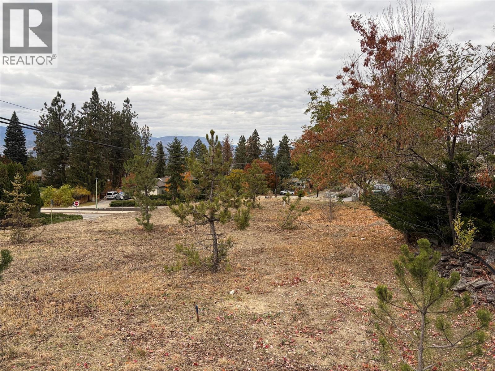 485 Sheila Crescent, Kelowna, British Columbia  V1W 4L8 - Photo 2 - 10367546