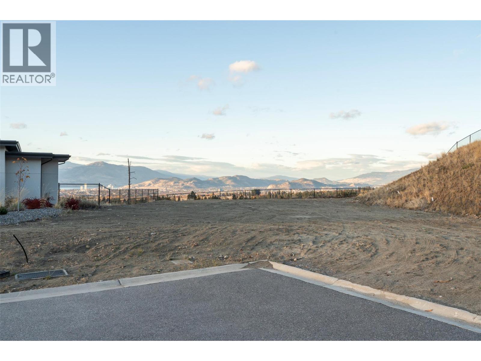 1710 Vincent Place, Kelowna, British Columbia  V1W 5N9 - Photo 5 - 10367462