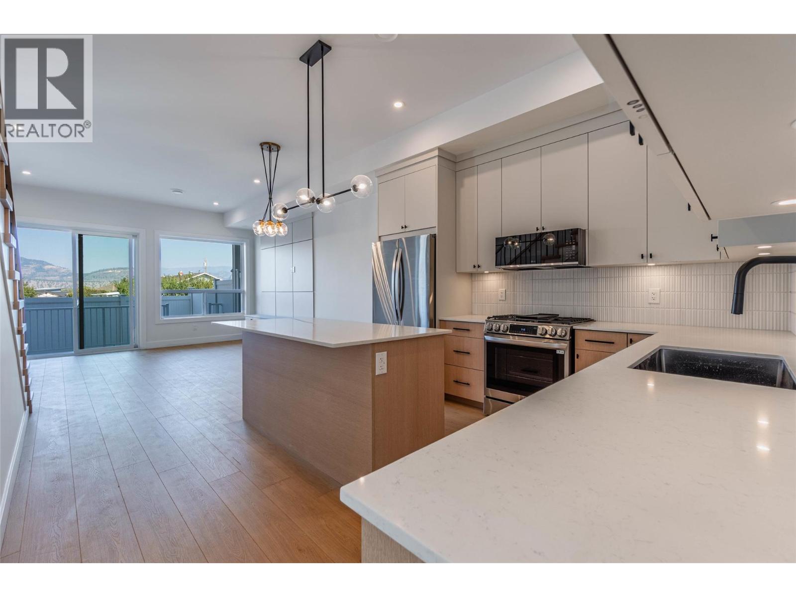 384 Chardonnay Avenue, Oliver, British Columbia  V0H 1T4 - Photo 8 - 10367592