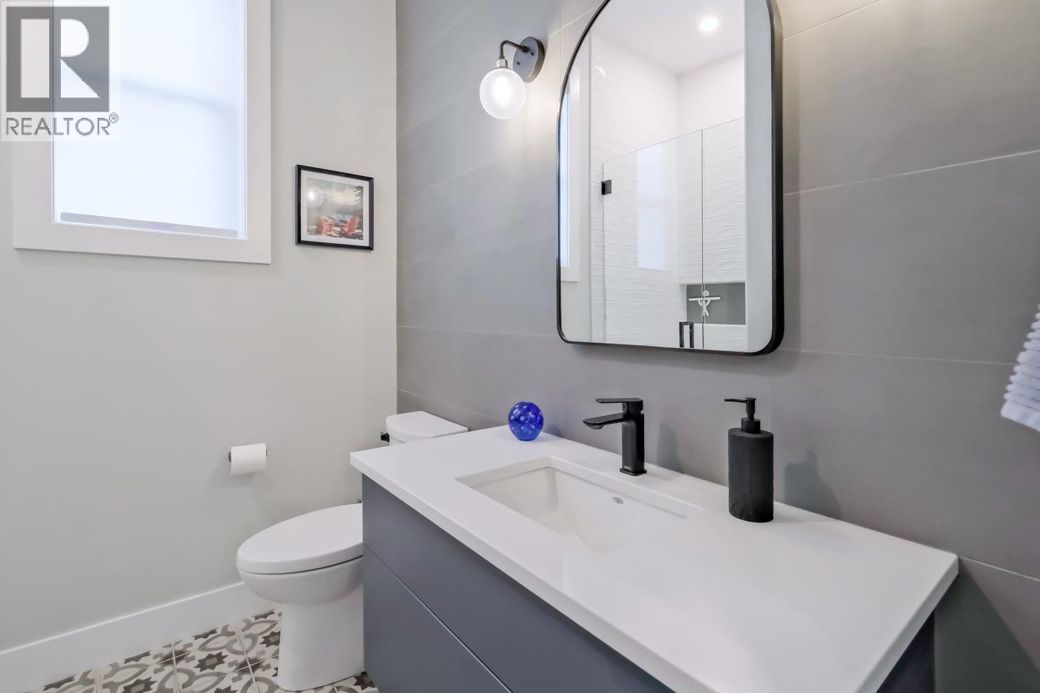 9874 Beacon Hill Drive, Lake Country, British Columbia  V4V 0A9 - Photo 10 - 10367340