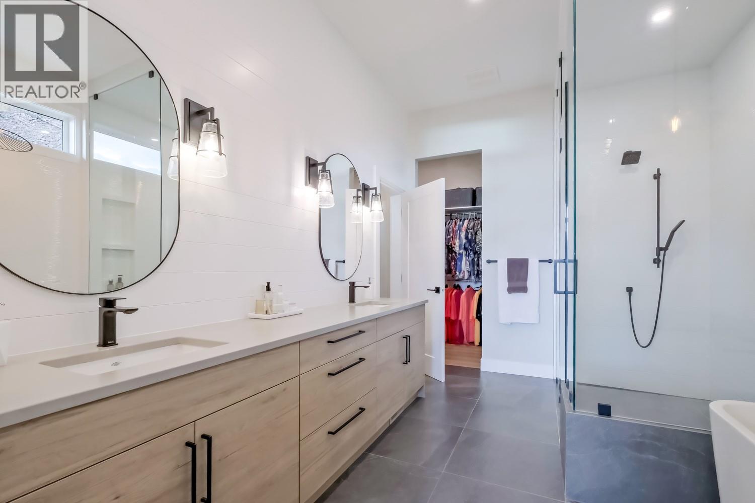 9874 Beacon Hill Drive, Lake Country, British Columbia  V4V 0A9 - Photo 16 - 10367340