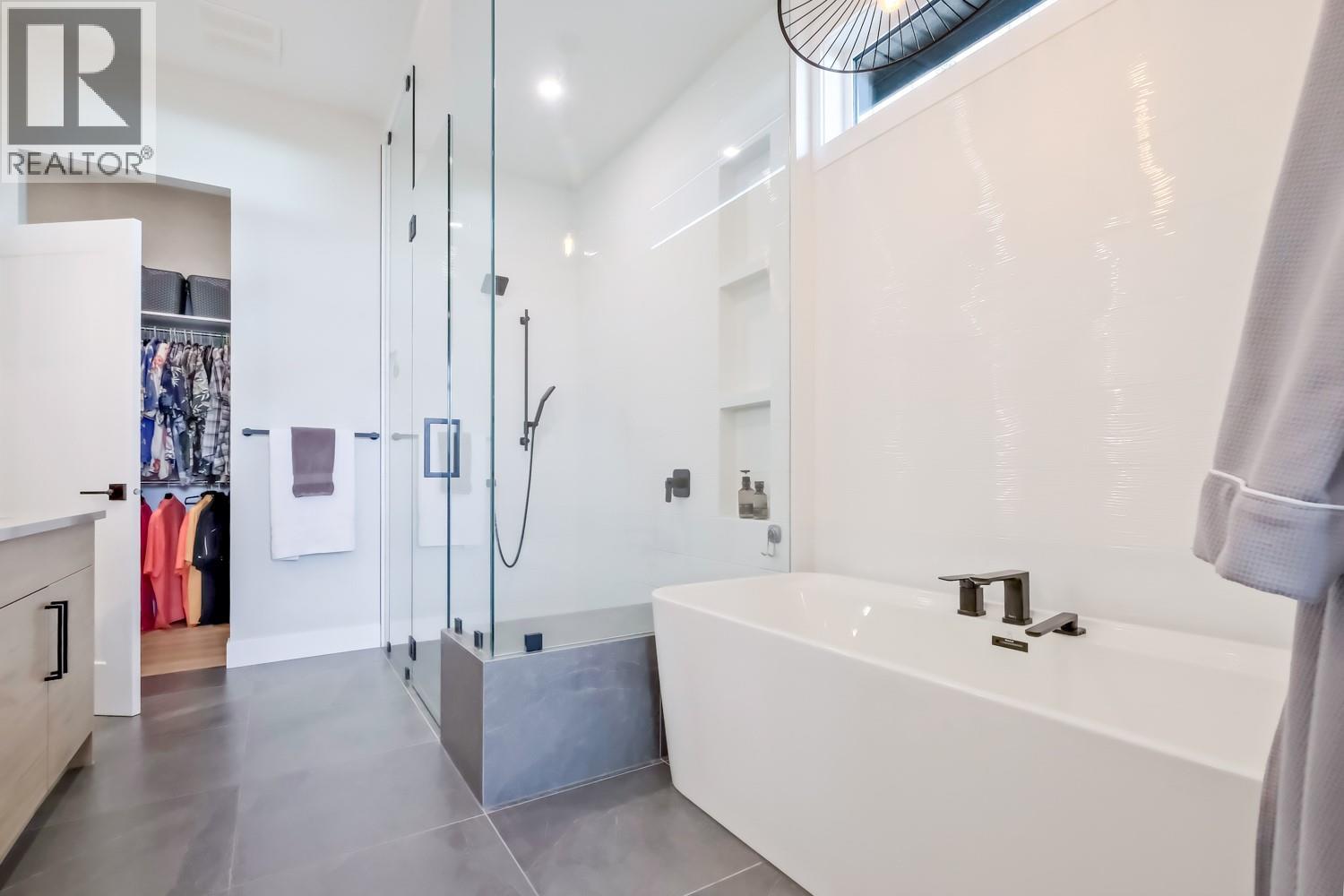 9874 Beacon Hill Drive, Lake Country, British Columbia  V4V 0A9 - Photo 17 - 10367340