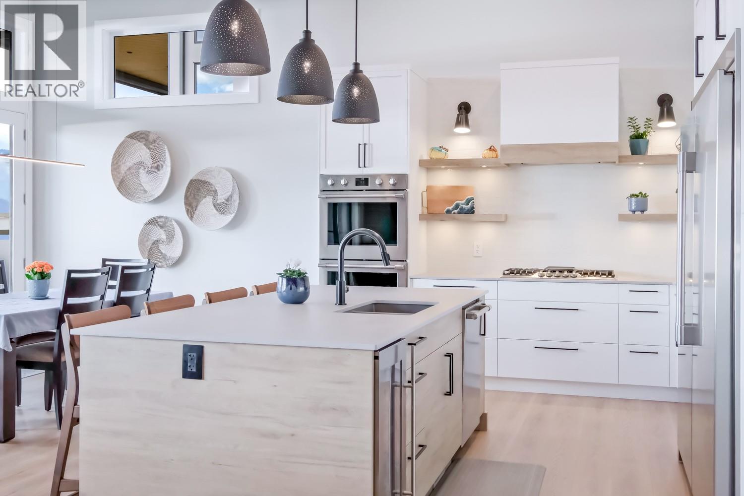 9874 Beacon Hill Drive, Lake Country, British Columbia  V4V 0A9 - Photo 36 - 10367340