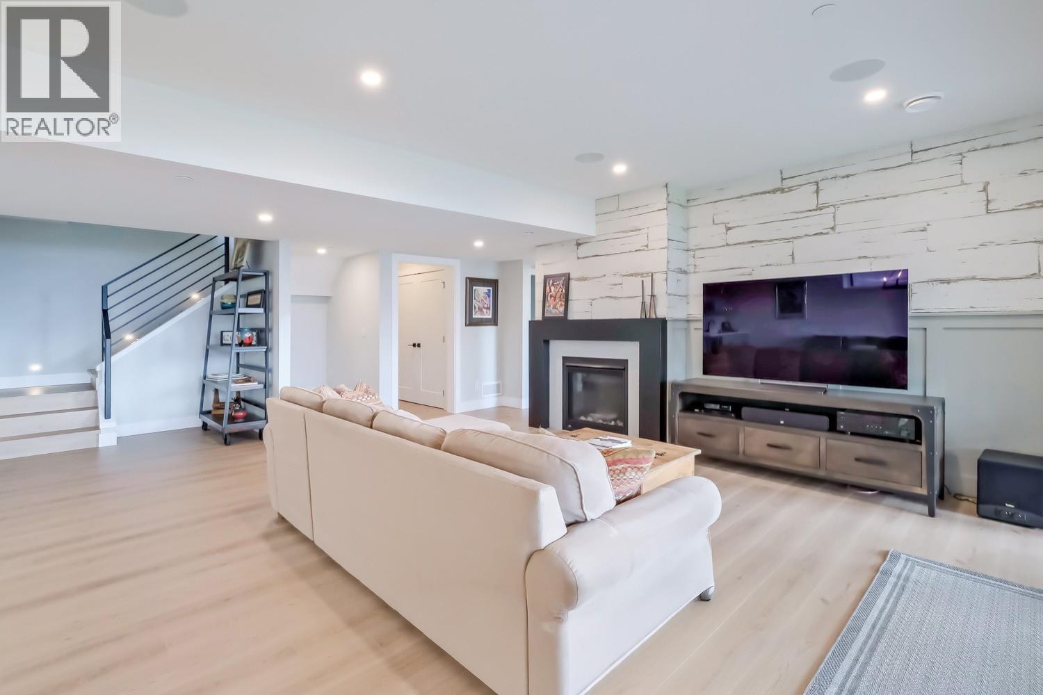 9874 Beacon Hill Drive, Lake Country, British Columbia  V4V 0A9 - Photo 60 - 10367340