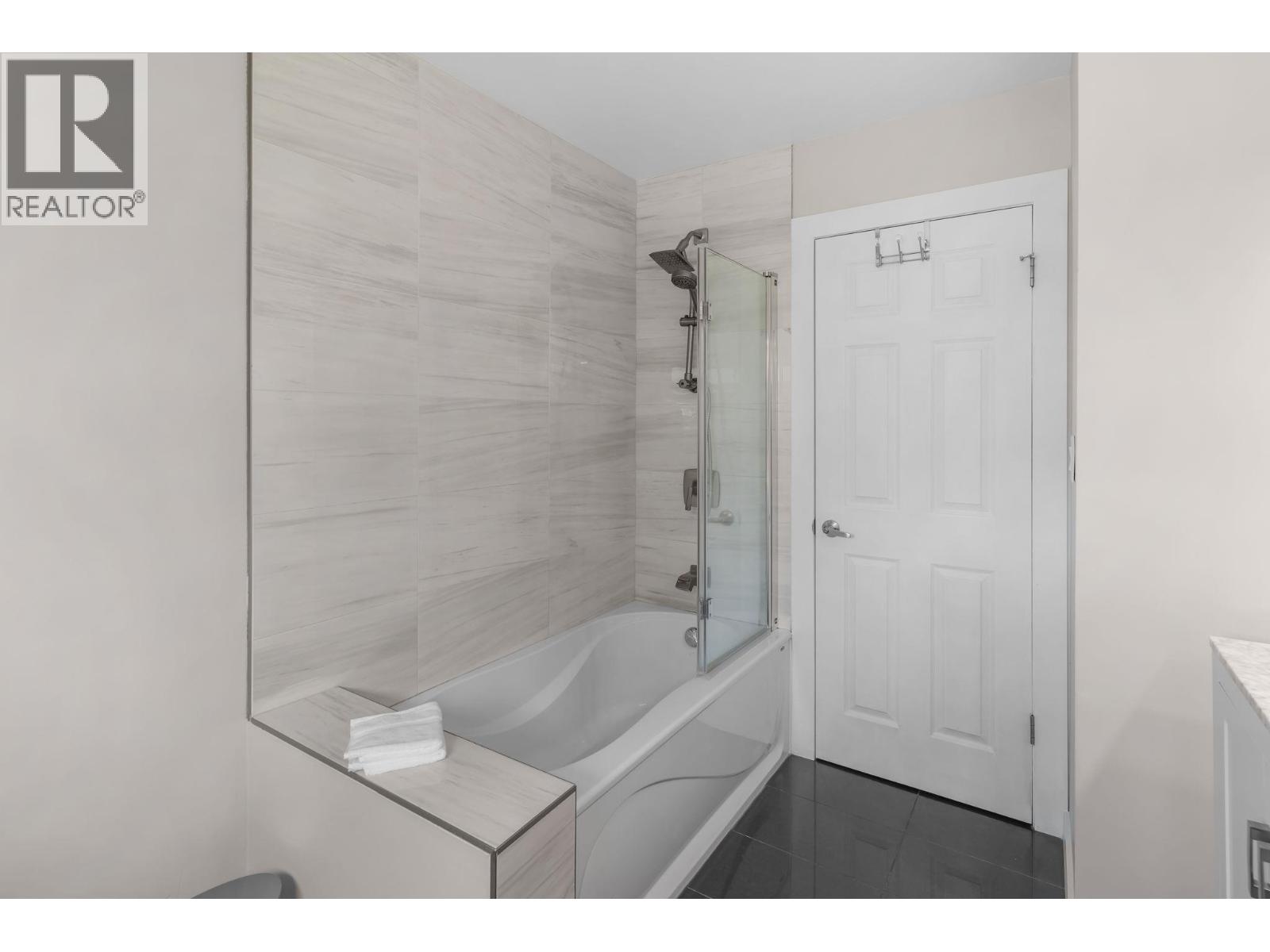 449 Barkley Road, Kelowna, British Columbia  V1W 1E4 - Photo 10 - 10367687