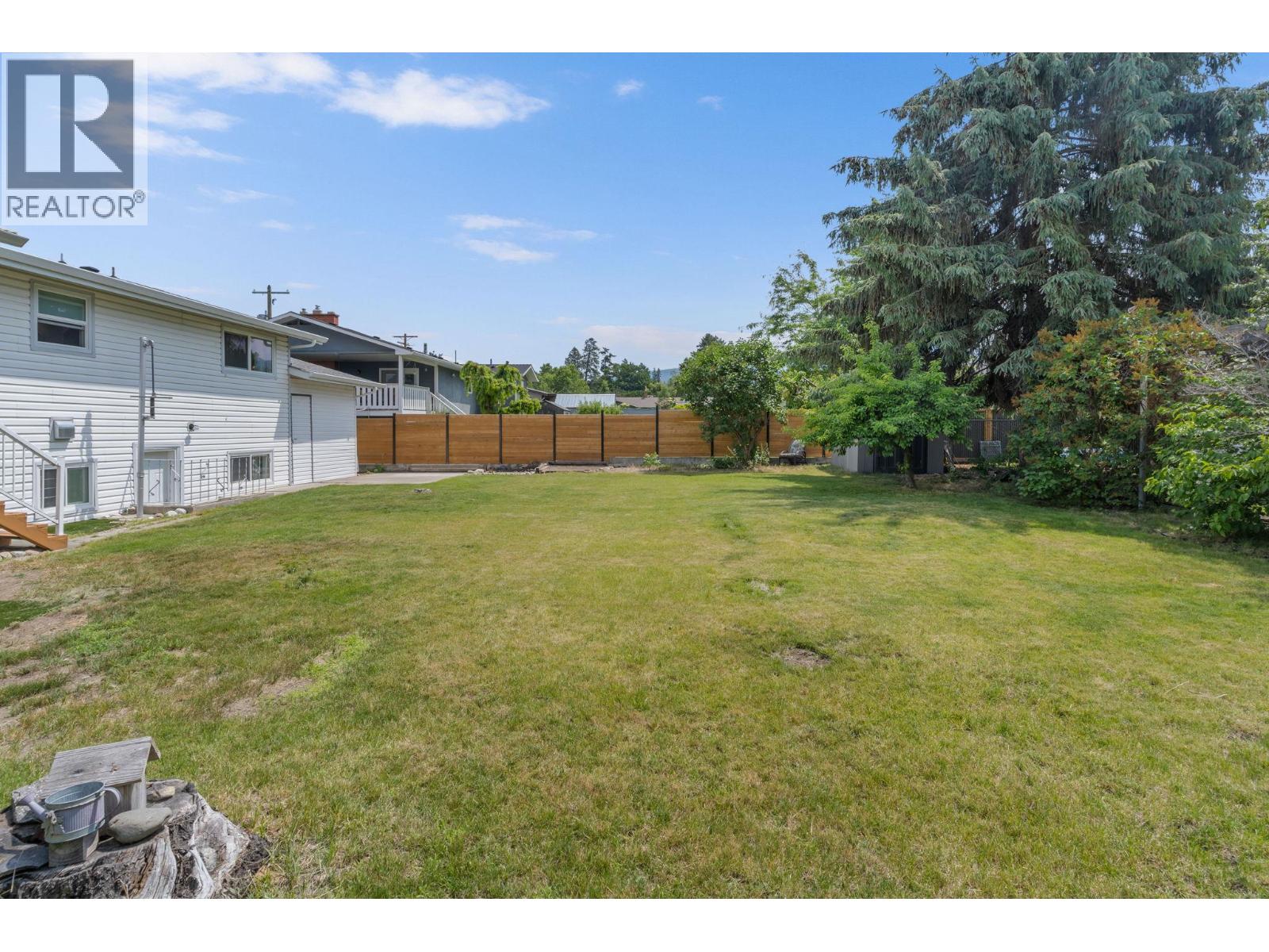 449 Barkley Road, Kelowna, British Columbia  V1W 1E4 - Photo 22 - 10367687