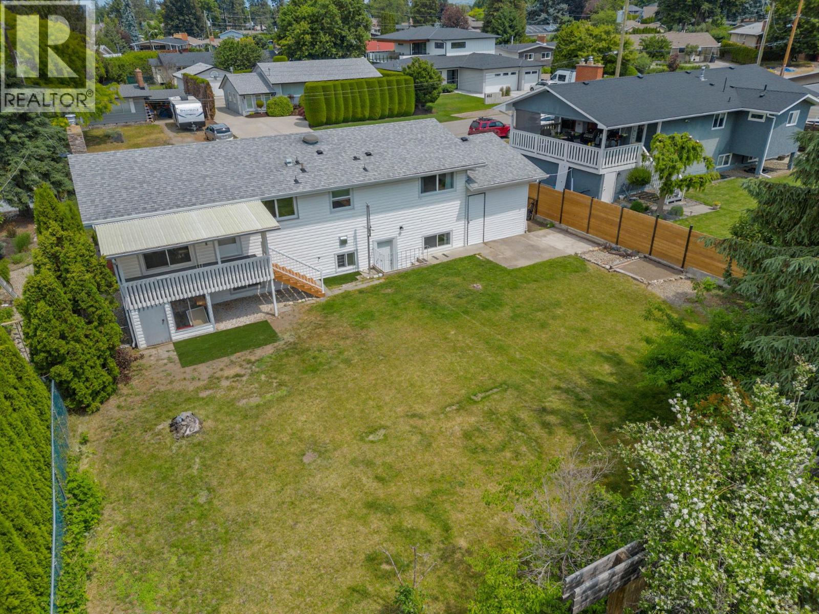 449 Barkley Road, Kelowna, British Columbia  V1W 1E4 - Photo 23 - 10367687