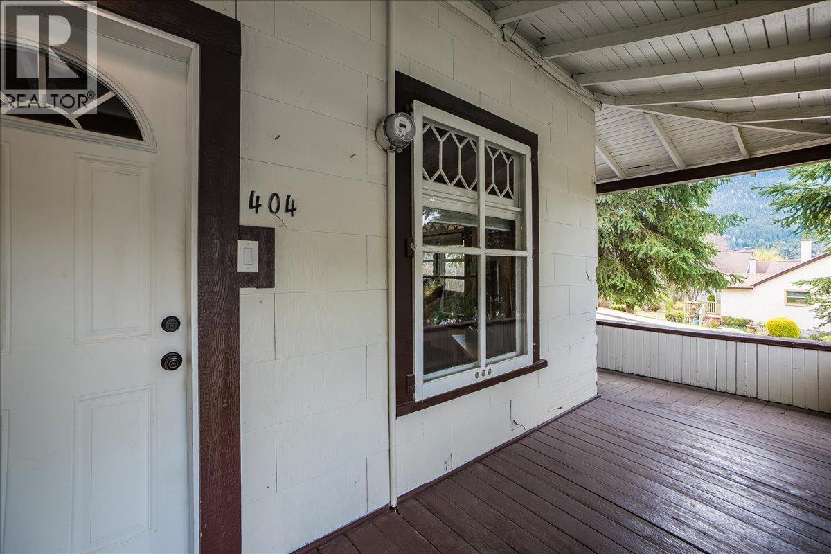 404 Houston Street, Nelson, British Columbia  V1L 5H5 - Photo 32 - 10367566