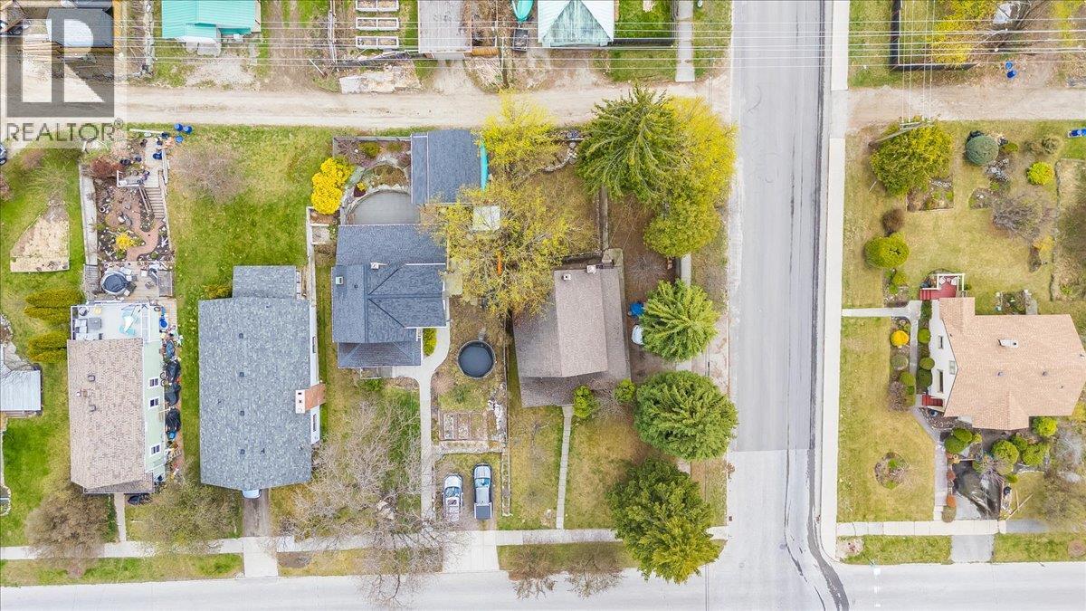 404 Houston Street, Nelson, British Columbia  V1L 5H5 - Photo 39 - 10367566