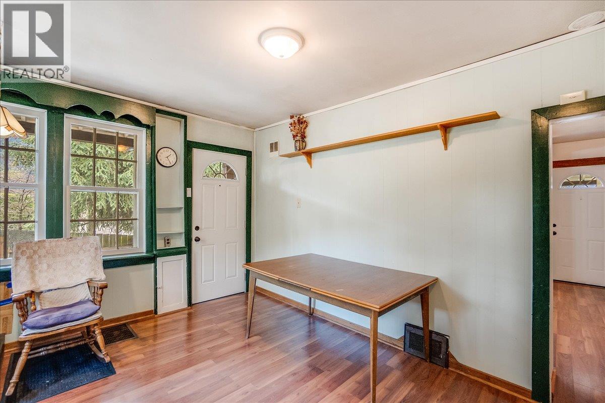 404 Houston Street, Nelson, British Columbia  V1L 5H5 - Photo 9 - 10367566