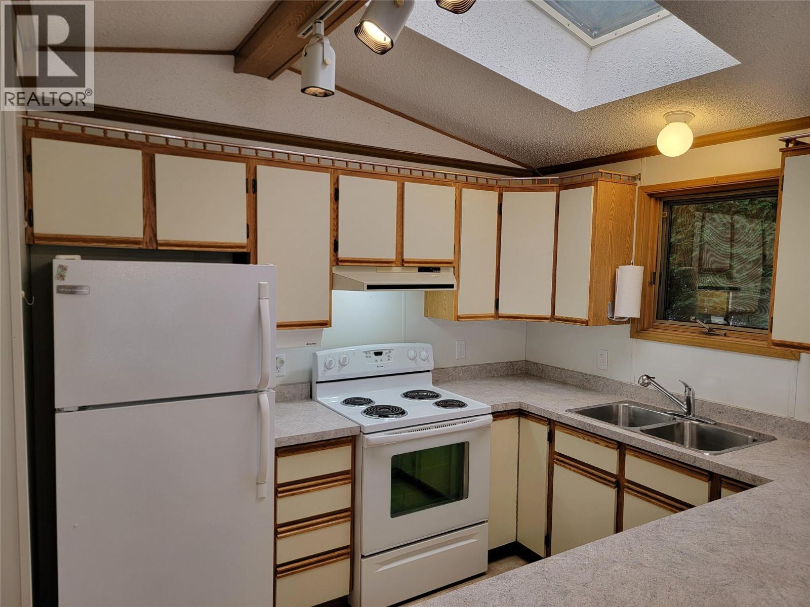 914 Blakeborough Avenue Unit# 110, Keremeos, British Columbia  V0X 1N2 - Photo 7 - 10367701