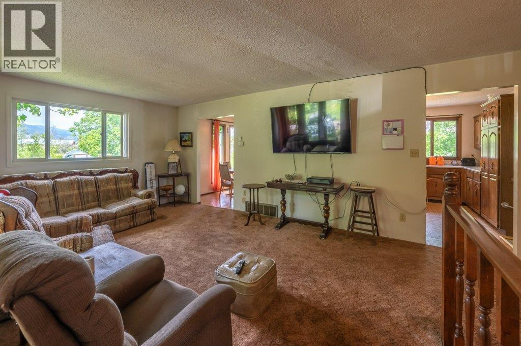 294 Road 18 Road, Oliver, British Columbia  V0H 1T1 - Photo 12 - 10367463