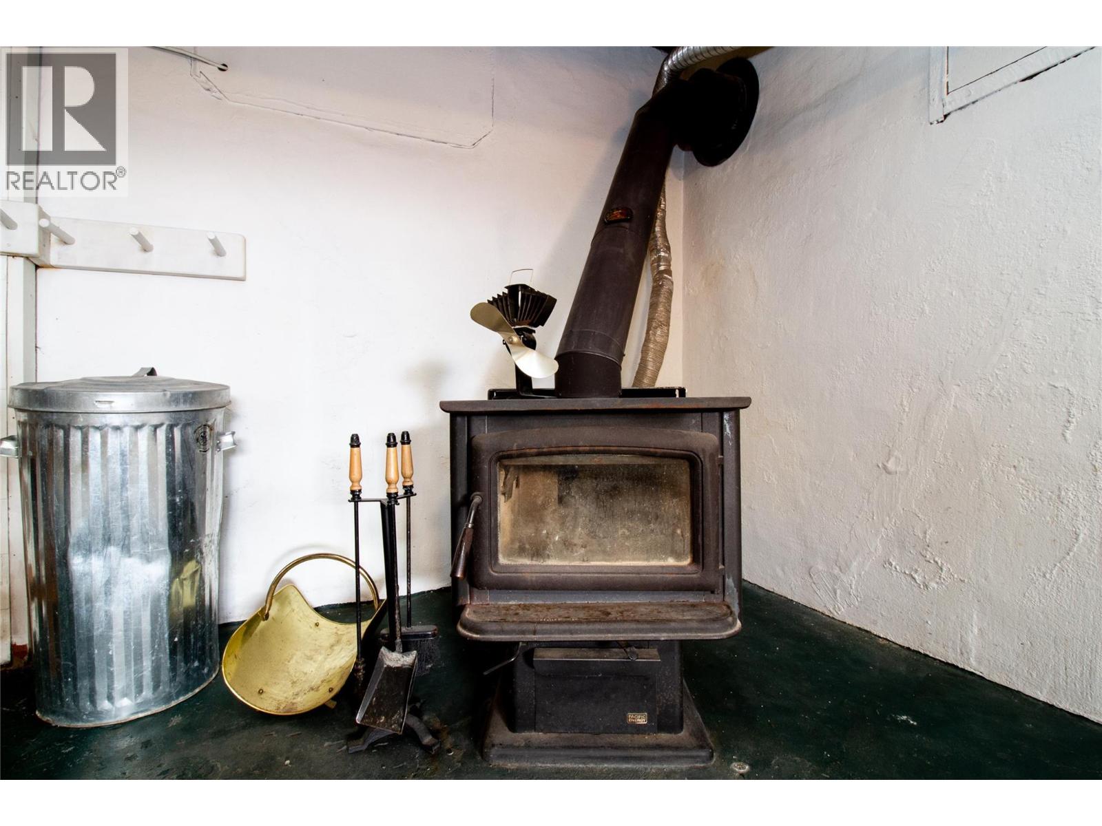 129 Maple Street, Revelstoke, British Columbia  V0E 2S0 - Photo 41 - 10367441