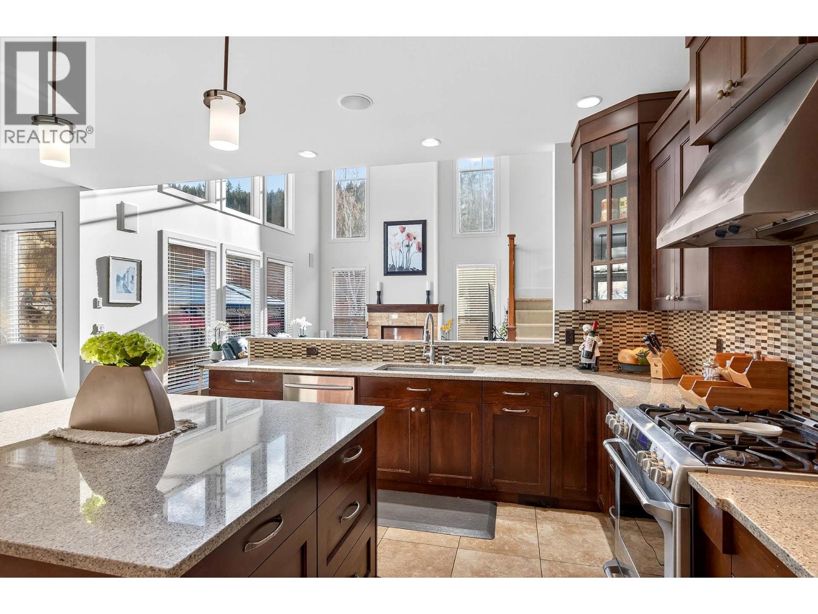 2935 Cheakamus Place, Kamloops, British Columbia  V2C 2G2 - Photo 10 - 10366075