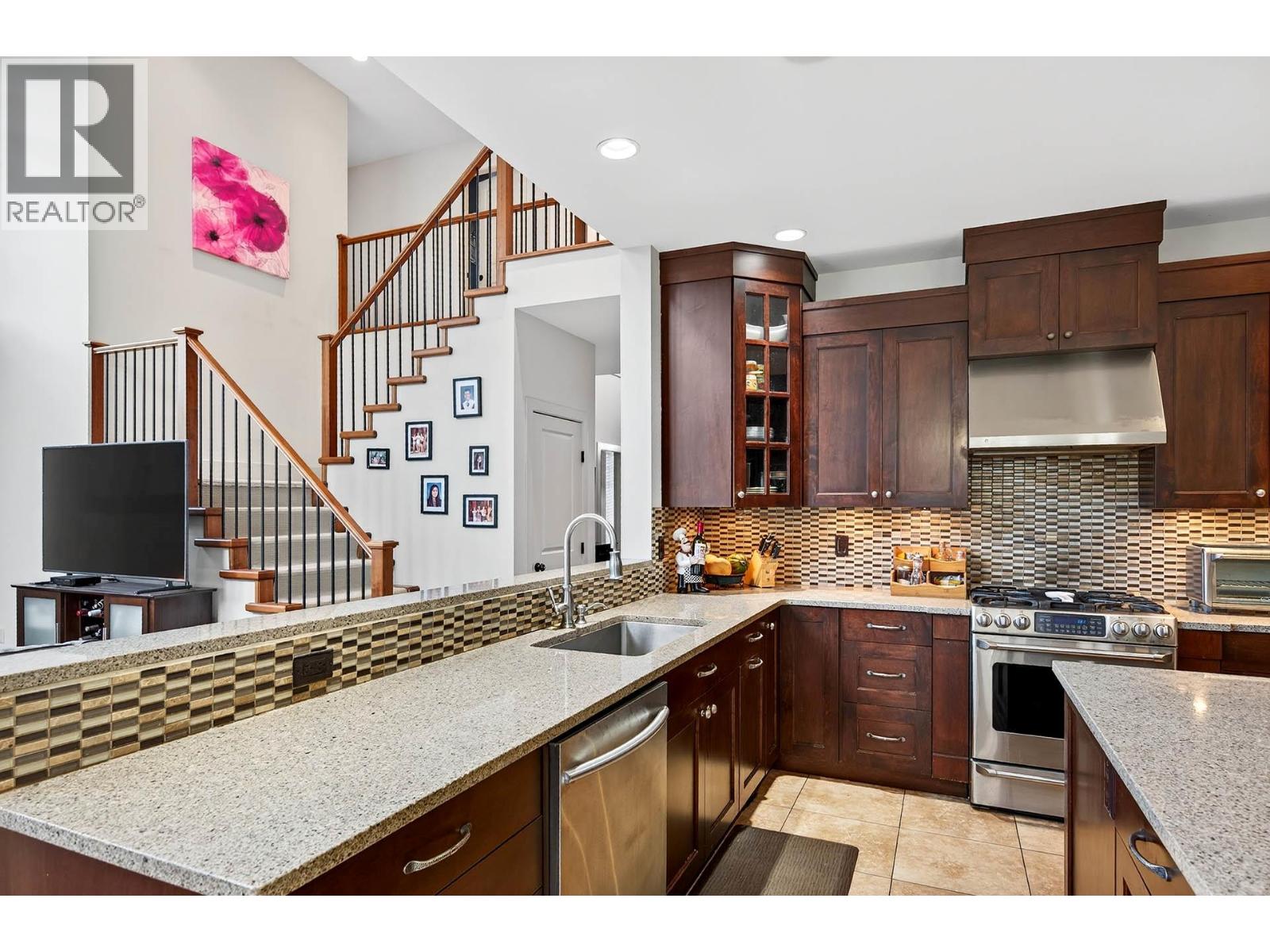 2935 Cheakamus Place, Kamloops, British Columbia  V2C 2G2 - Photo 6 - 10366075