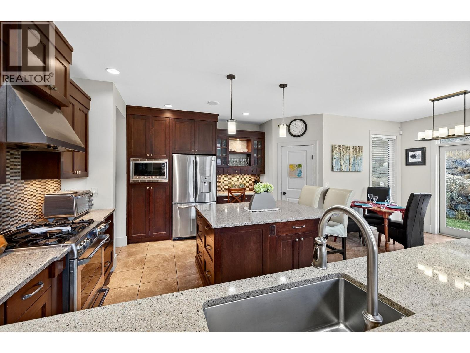 2935 Cheakamus Place, Kamloops, British Columbia  V2C 2G2 - Photo 8 - 10366075