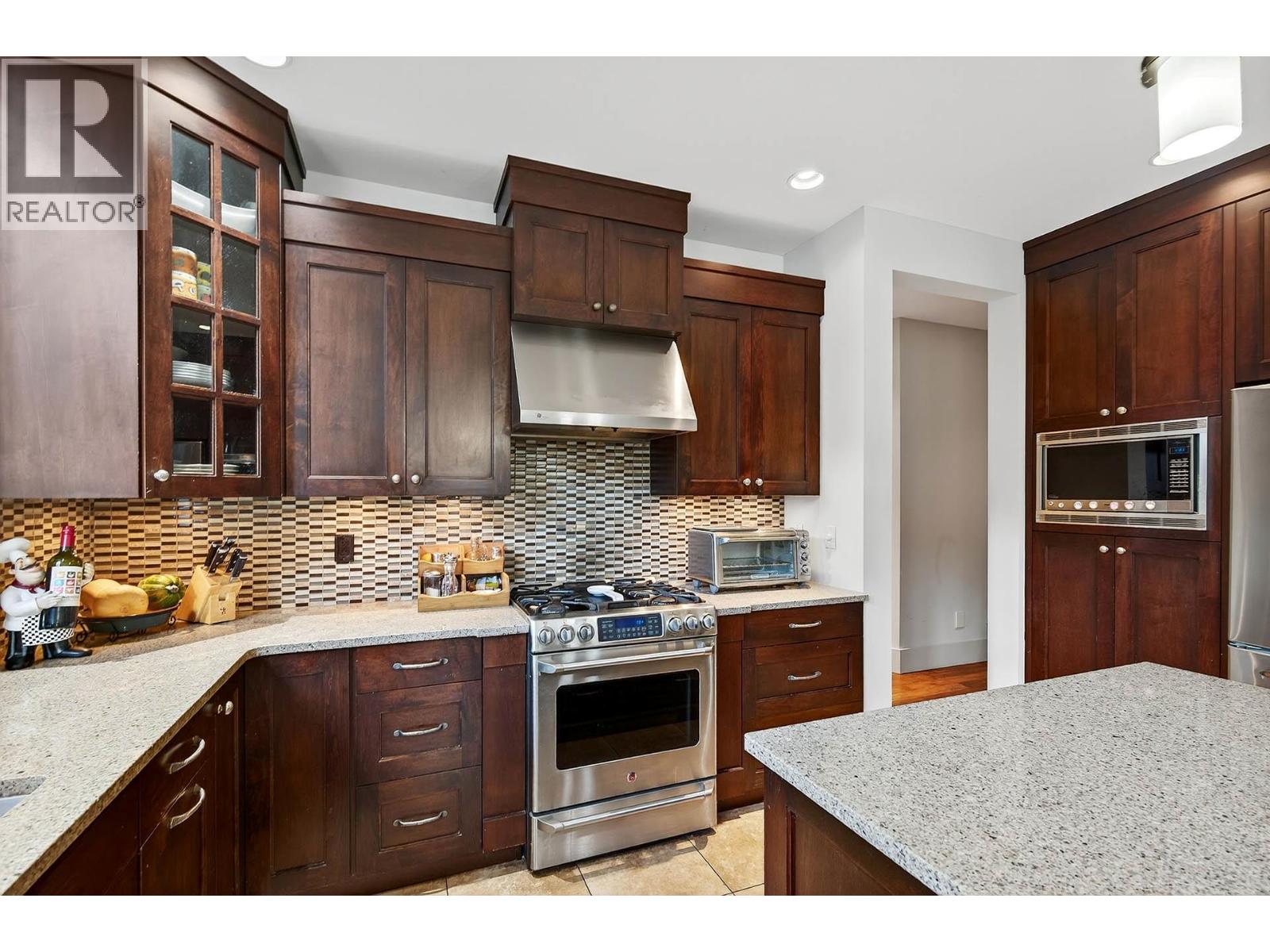 2935 Cheakamus Place, Kamloops, British Columbia  V2C 2G2 - Photo 9 - 10366075