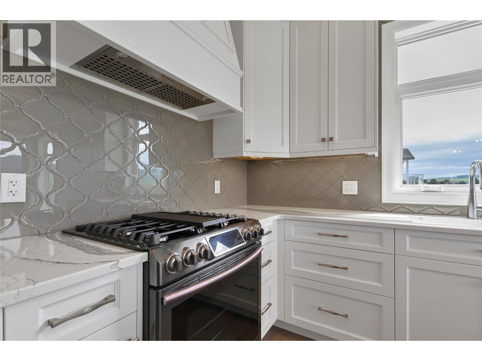 7091 Jasper Drive, Vernon, British Columbia  V1H 2J3 - Photo 18 - 10367690