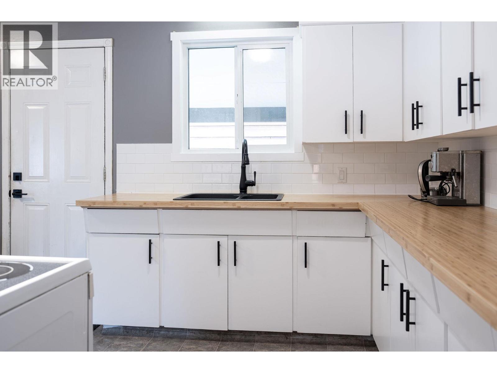 1971 Fairway Road Unit# A, Revelstoke, British Columbia  V0E 2S0 - Photo 8 - 10367684