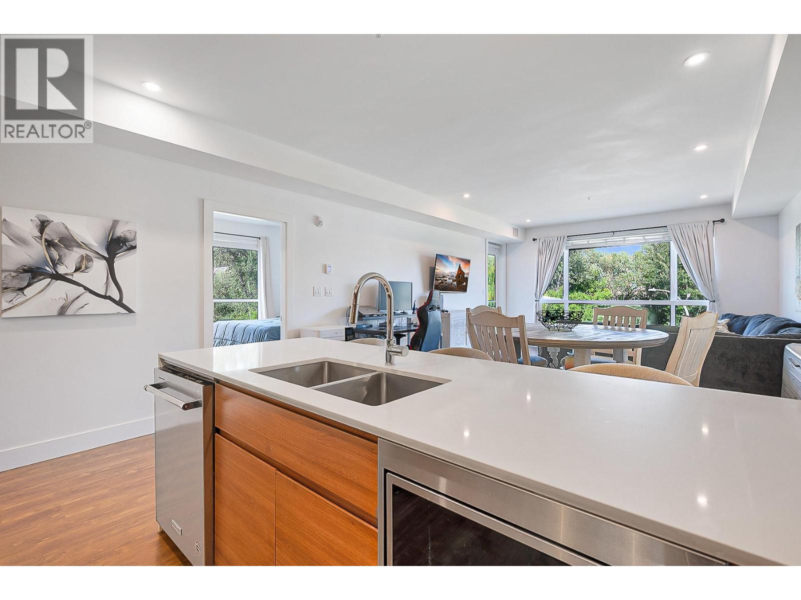 1925 Enterprise Way Unit# 302, Kelowna, British Columbia  V1Y 0J8 - Photo 18 - 10368721