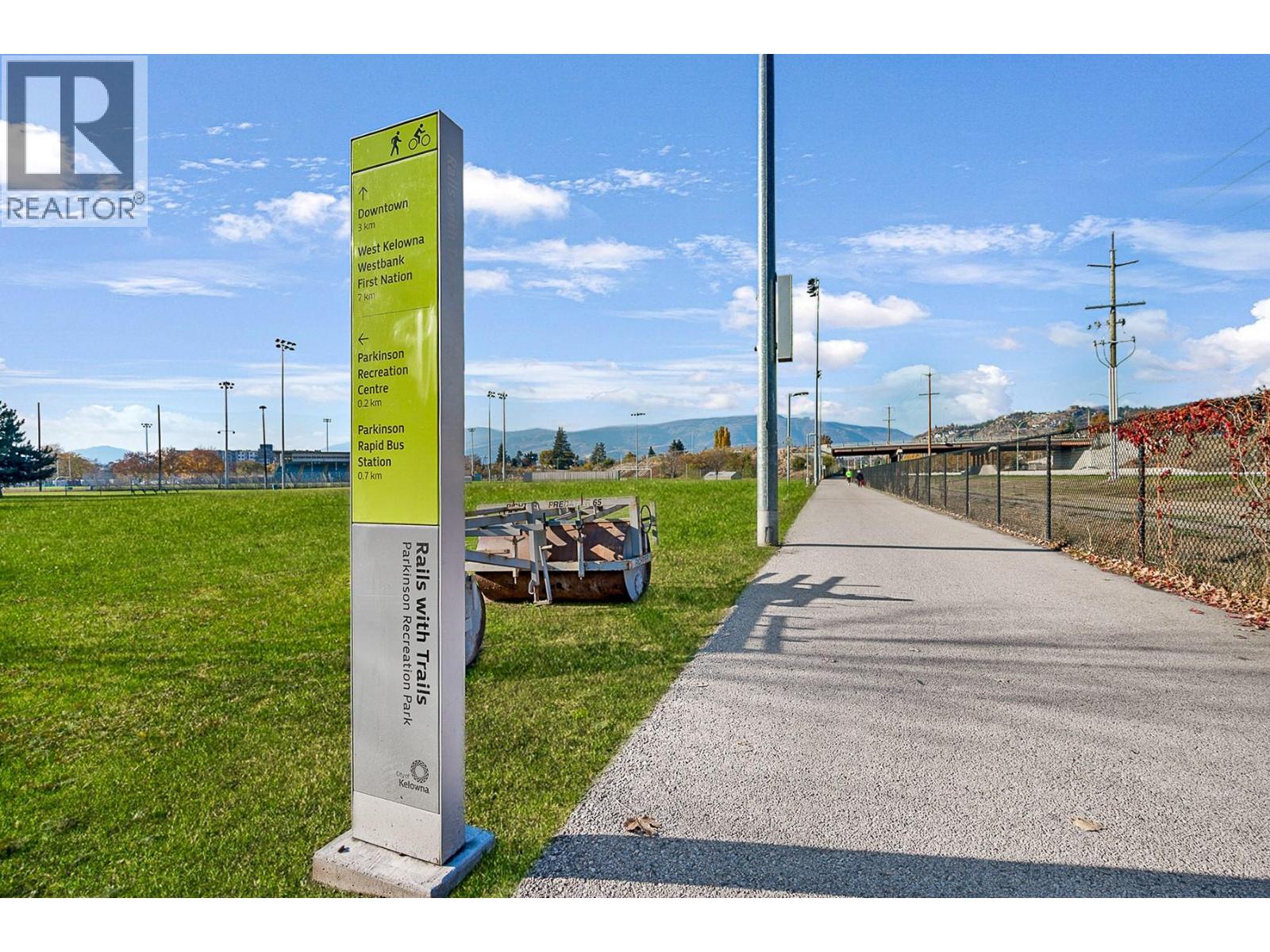 1925 Enterprise Way Unit# 302, Kelowna, British Columbia  V1Y 0J8 - Photo 3 - 10368721