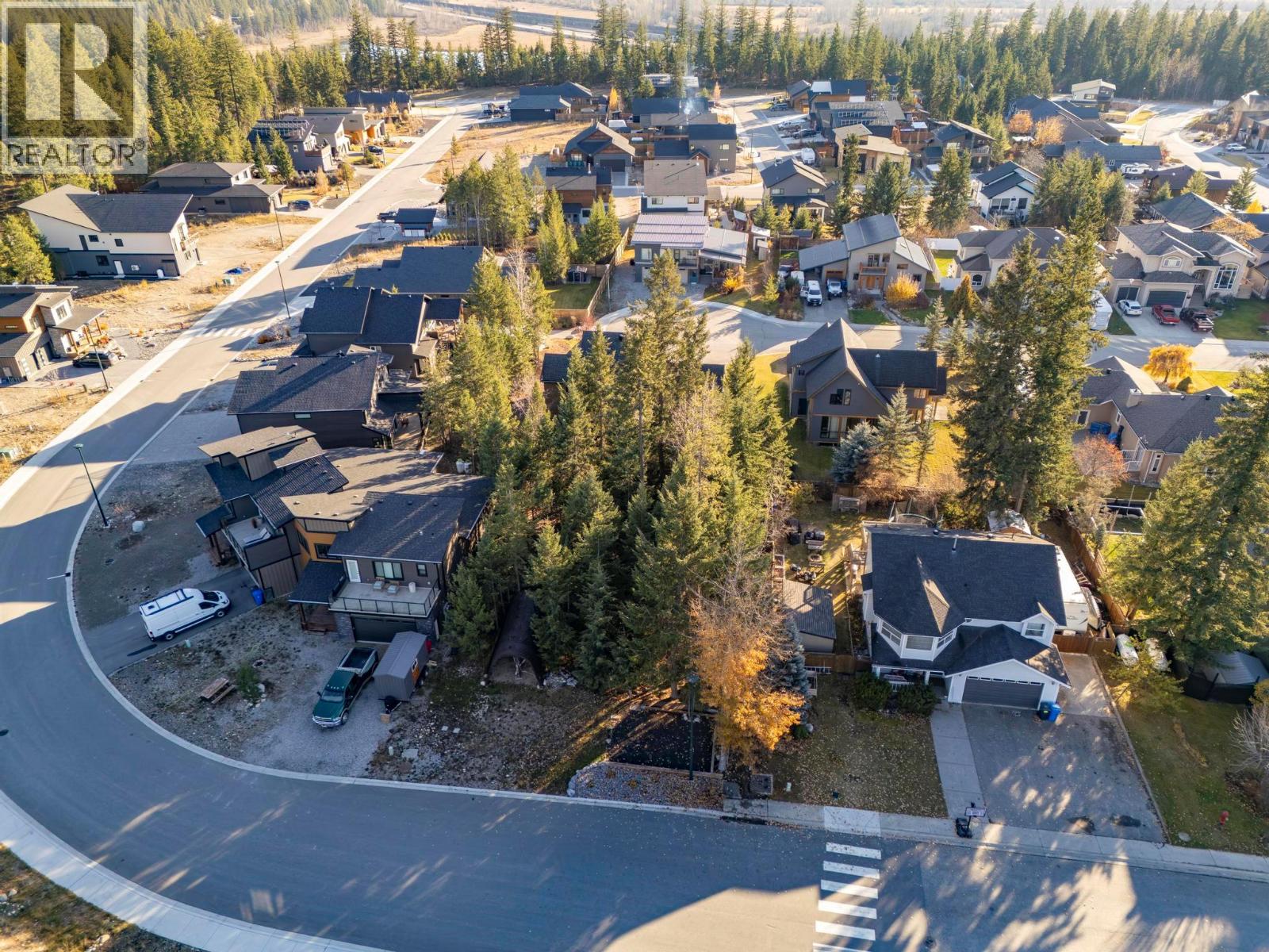 1526 Cedar Street, Golden, British Columbia  V0A 1H0 - Photo 1 - 10367611