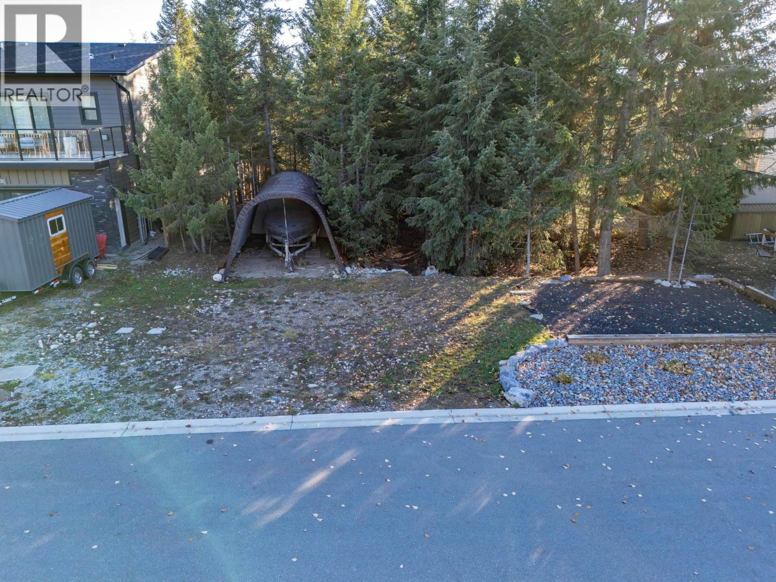 1526 Cedar Street, Golden, British Columbia  V0A 1H0 - Photo 6 - 10367611