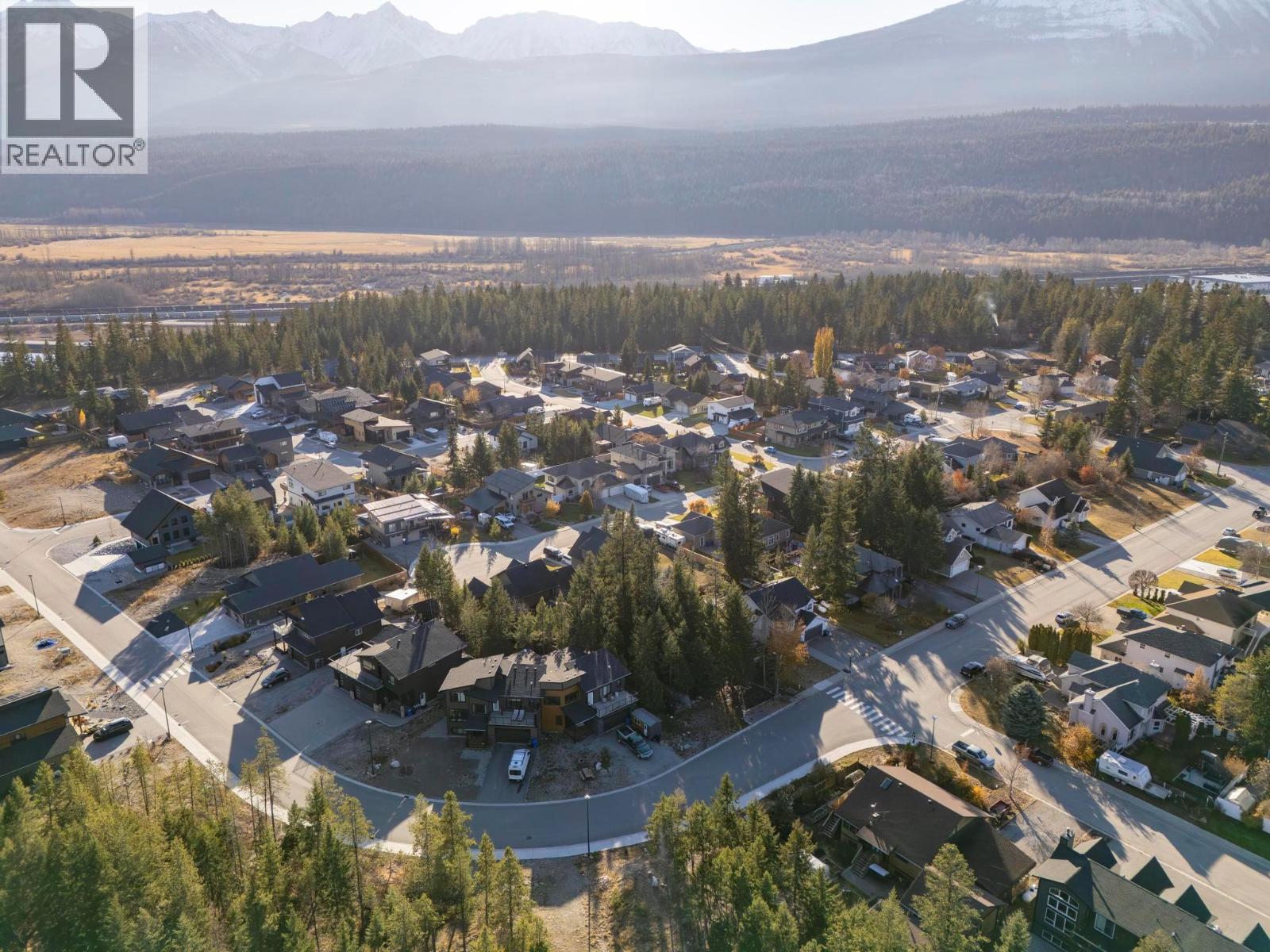 1526 Cedar Street, Golden, British Columbia  V0A 1H0 - Photo 9 - 10367611