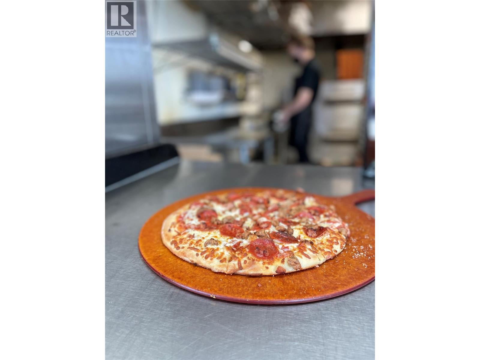 1380 Summit Drive Unit# 2, Kamloops, British Columbia  V2C 1T8 - Photo 1 - 10368734