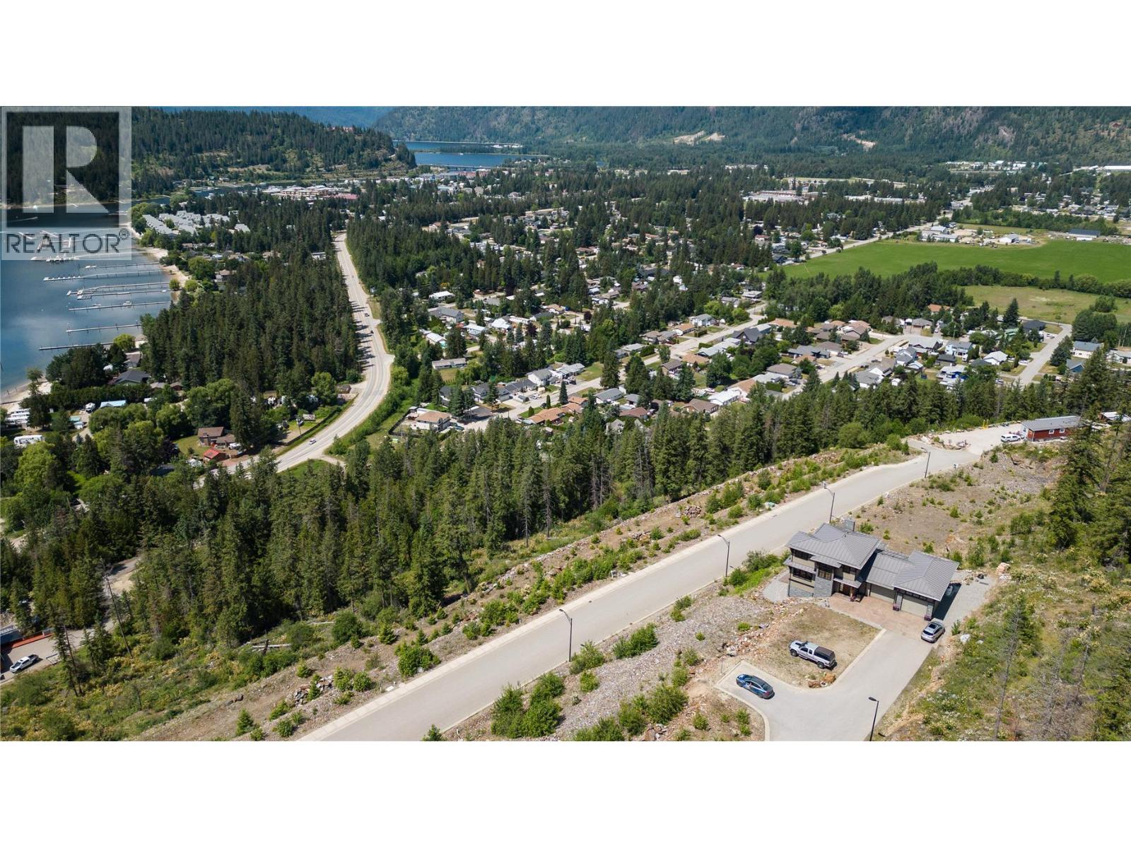 262 Bayview Drive, Sicamous, British Columbia  V0E 2V1 - Photo 13 - 10367635