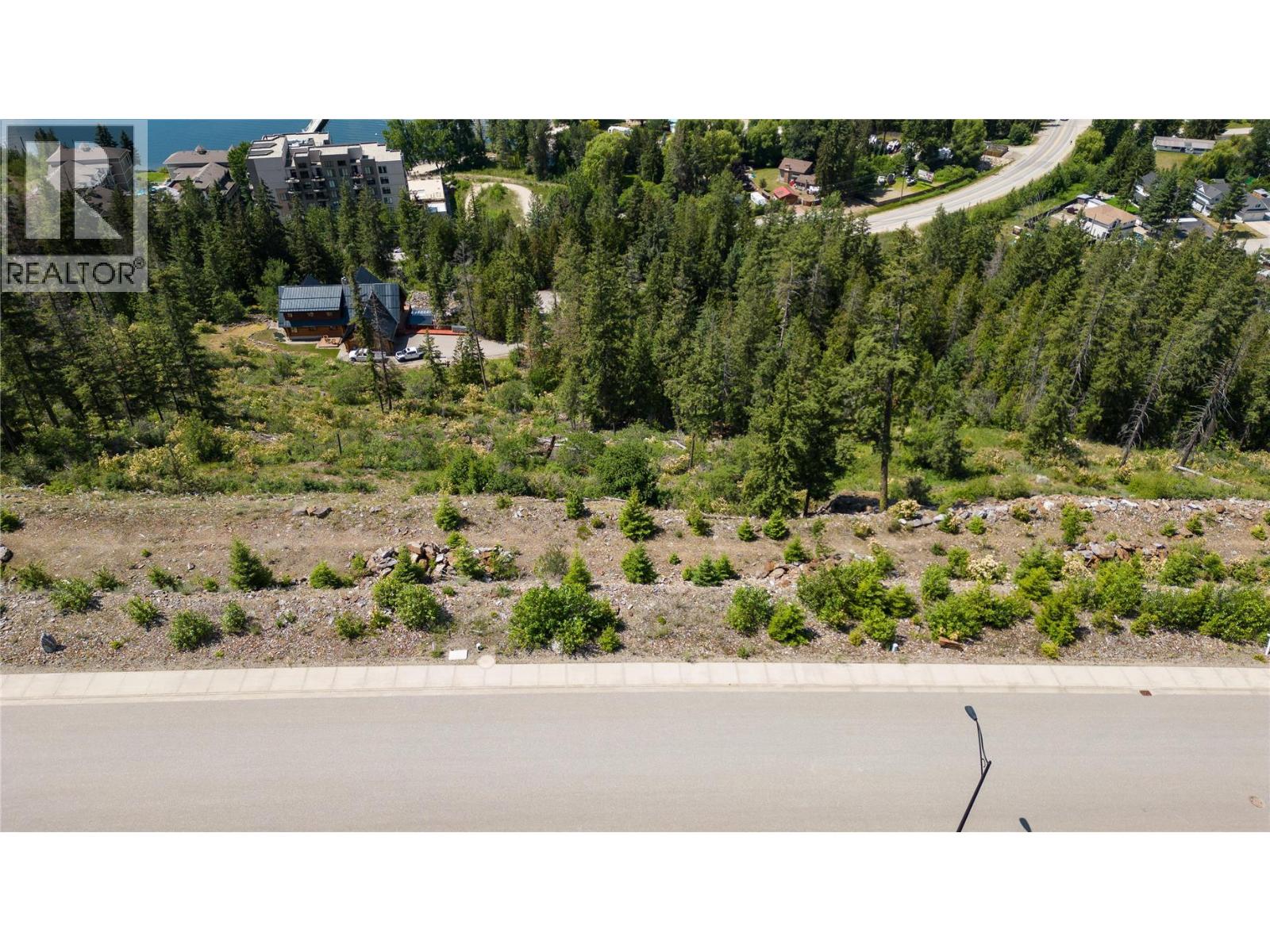 262 Bayview Drive, Sicamous, British Columbia  V0E 2V1 - Photo 2 - 10367635