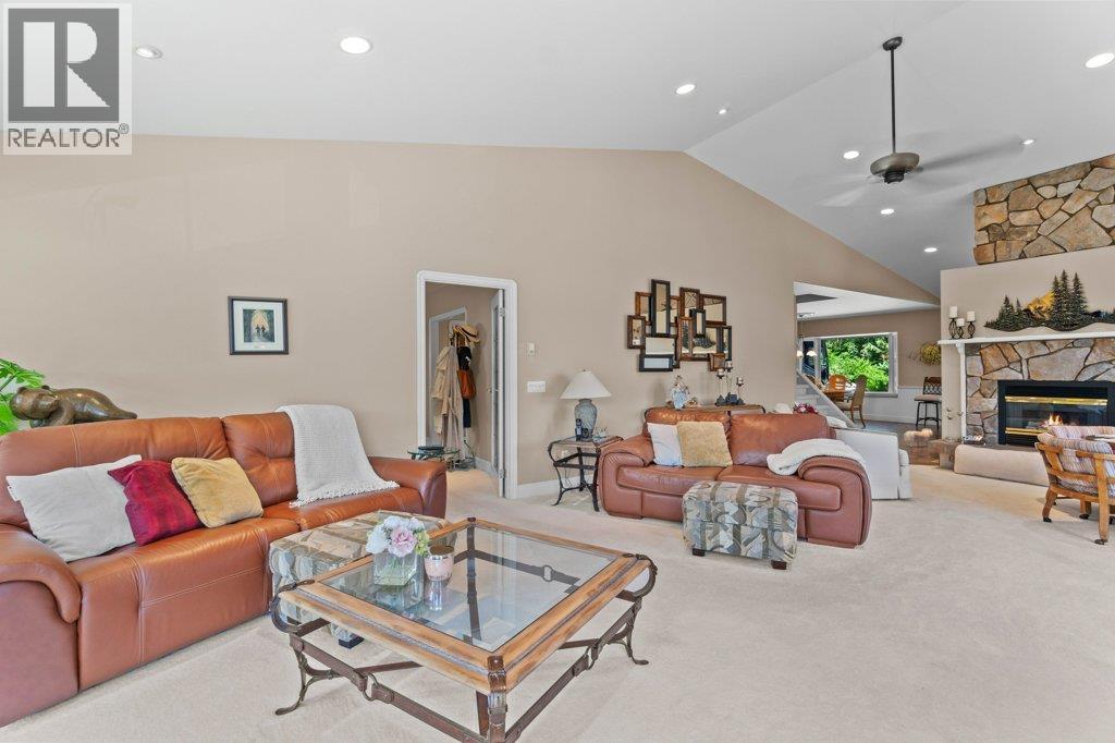 4842 Sunnybrae Canoe Point Road, Tappen, British Columbia  V0E 2X1 - Photo 25 - 10368782