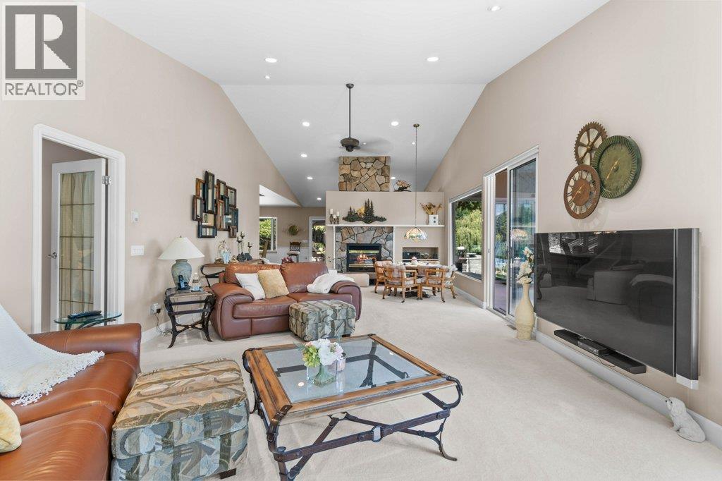 4842 Sunnybrae Canoe Point Road, Tappen, British Columbia  V0E 2X1 - Photo 26 - 10368782