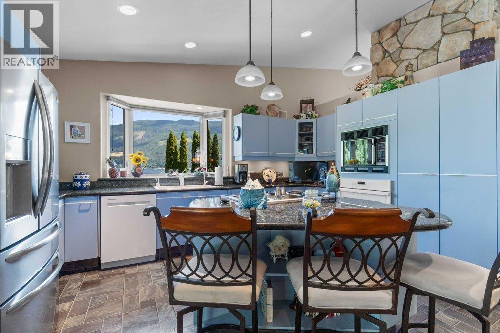 4842 Sunnybrae Canoe Point Road, Tappen, British Columbia  V0E 2X1 - Photo 28 - 10368782