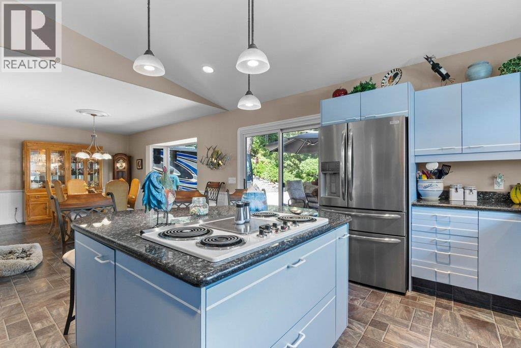 4842 Sunnybrae Canoe Point Road, Tappen, British Columbia  V0E 2X1 - Photo 30 - 10368782